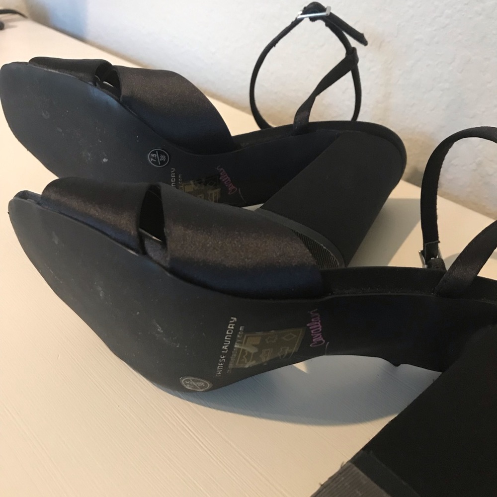 Shoes - Picture 4 of 4